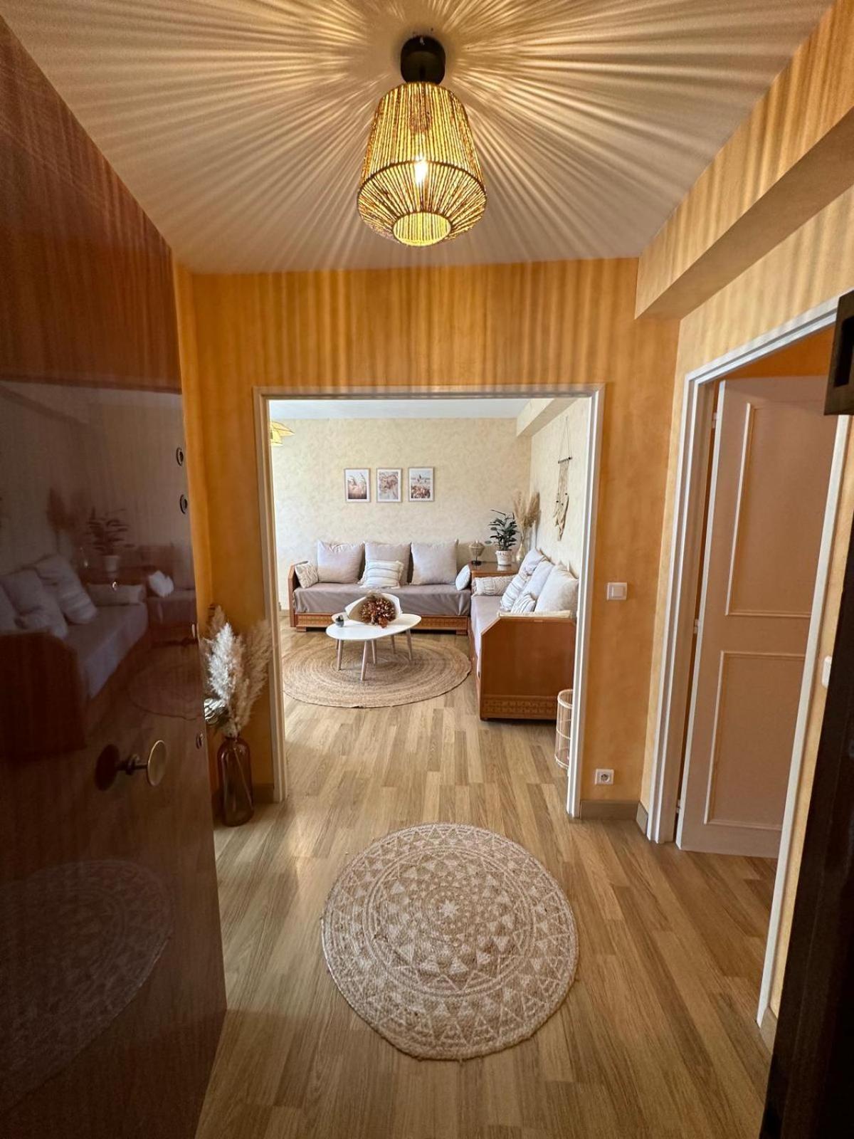 Spacieux 2 Chambres 65M2 Climatise Au Village Medieval Entre Nice Et Antibes Villeneuve-Loubet Buitenkant foto